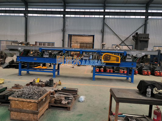 600mm*8000mm स्टेनलेस स्टील लीफ स्प्रिंग नमक ले जाने के लिए एक्सेन्ट्रिक वाइब्रेटरी कन्वेयर